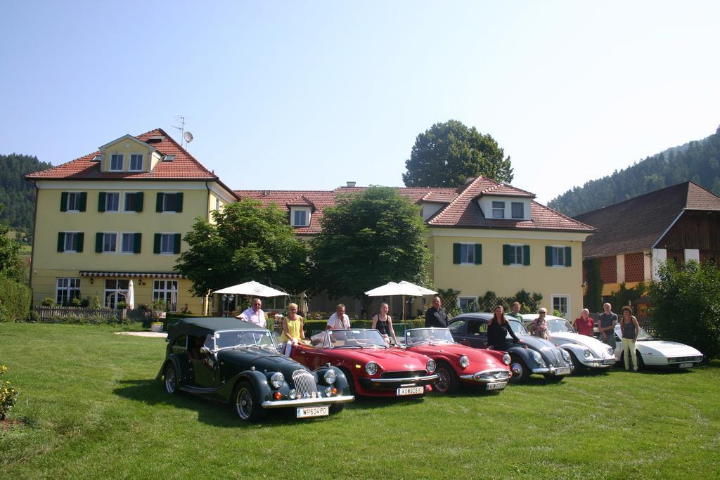 Hotel Dienstl Gut Launsdorf Экстерьер фото